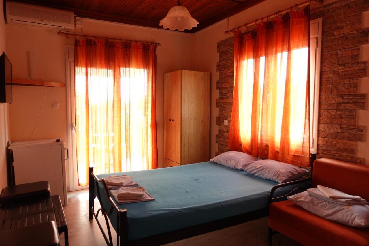 Camping Mitikas And Bungalows بلاكا ليتوشورو المظهر الخارجي الصورة